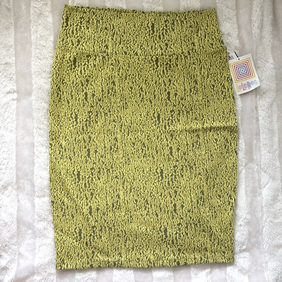 LuLaRoe Dresses & Skirts - Lularoe Cassie Lace Overlay Yellow Pencil Skirt M